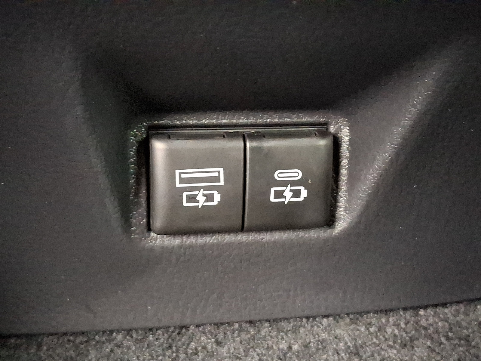 Used 2026 Toyota Camry SE w/ Convenience Package AWD/4WD image 11