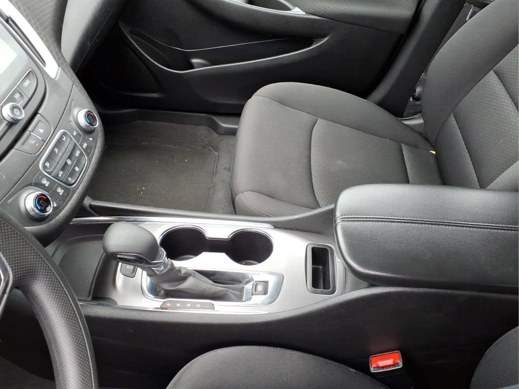Used 2024 Chevrolet Malibu LT FWD image 14