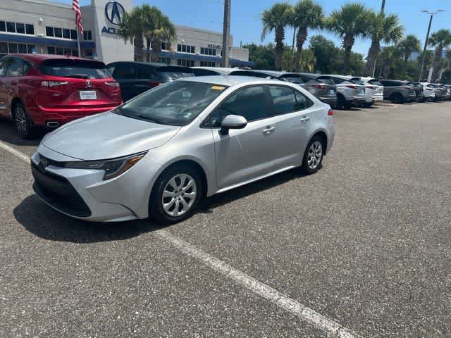 Used 2023 Toyota Corolla LE FWD image 2