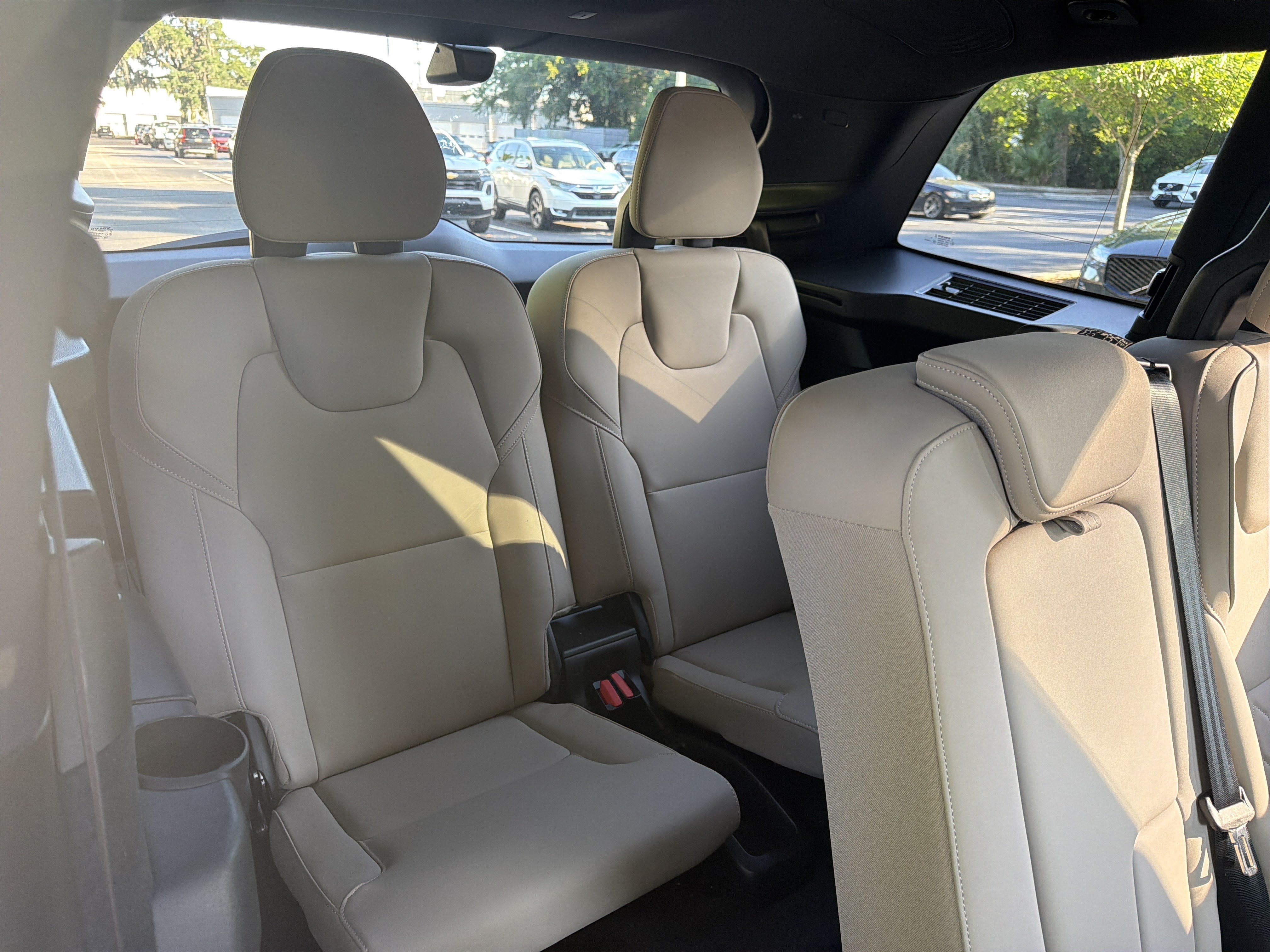 Certified 2026 Volvo XC90 B6 Plus w/ Protection Package Premier AWD/4WD image 33