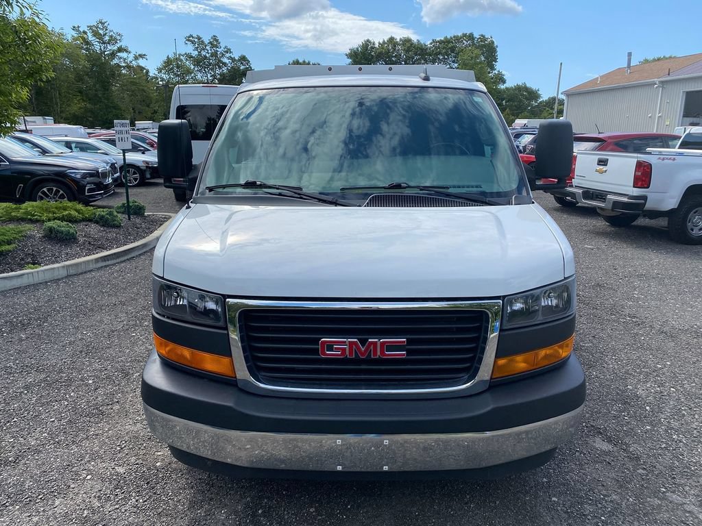 Used 2022 GMC Savana 3500 w/ Power Convenience Package RWD image 3