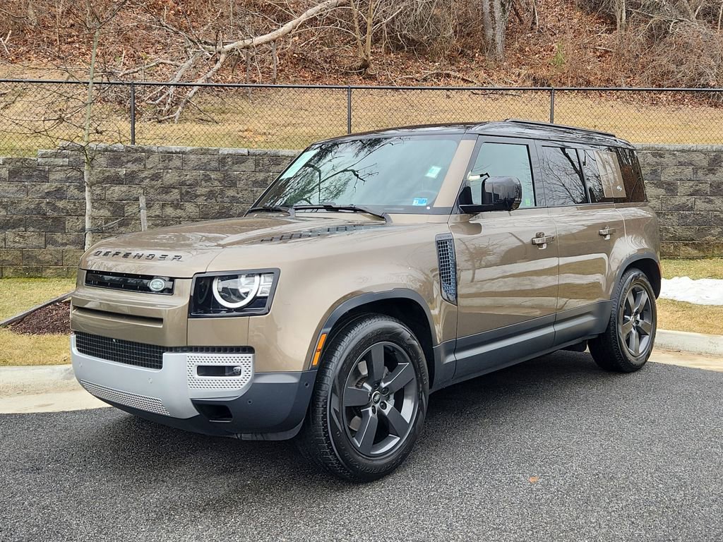 Used 2023 Land Rover Defender 110 S image 1