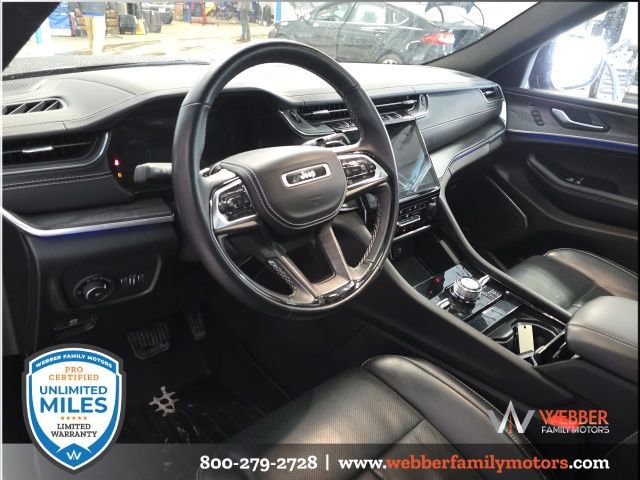 Used 2023 Jeep Grand Cherokee L Overland w/ Advanced Protech Group III image 15