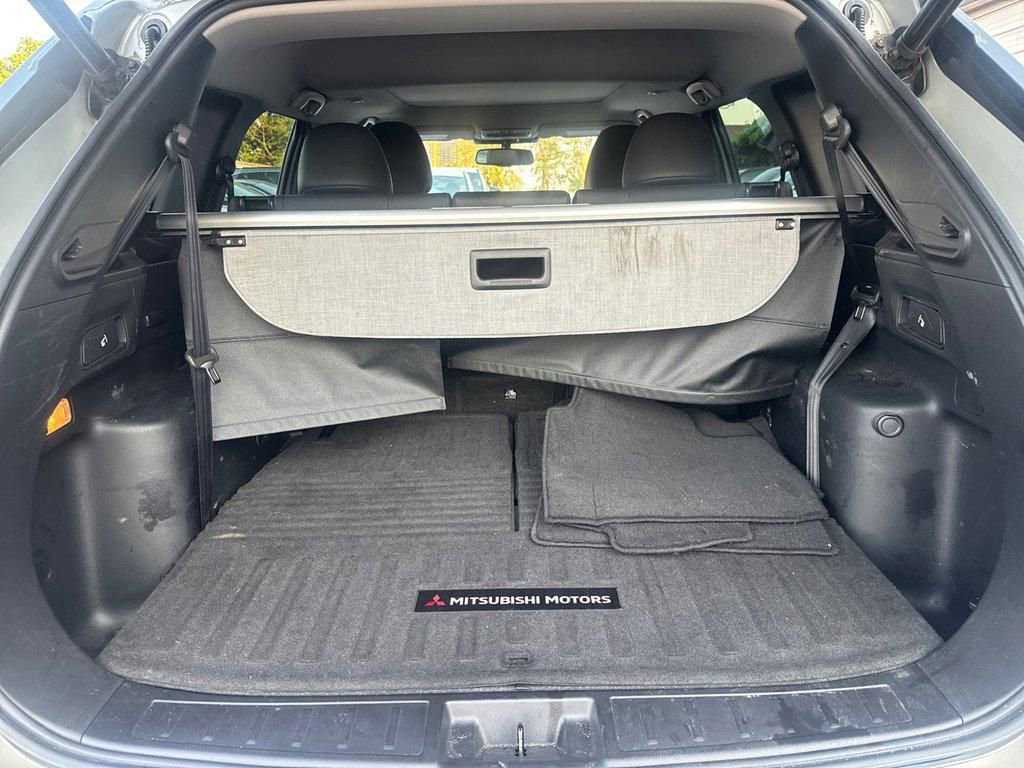 Used 2022 Mitsubishi Outlander SE AWD/4WD image 23
