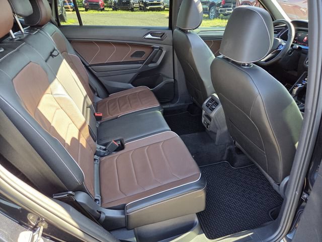 Used 2024 Volkswagen Tiguan SEL R-Line AWD/4WD image 18