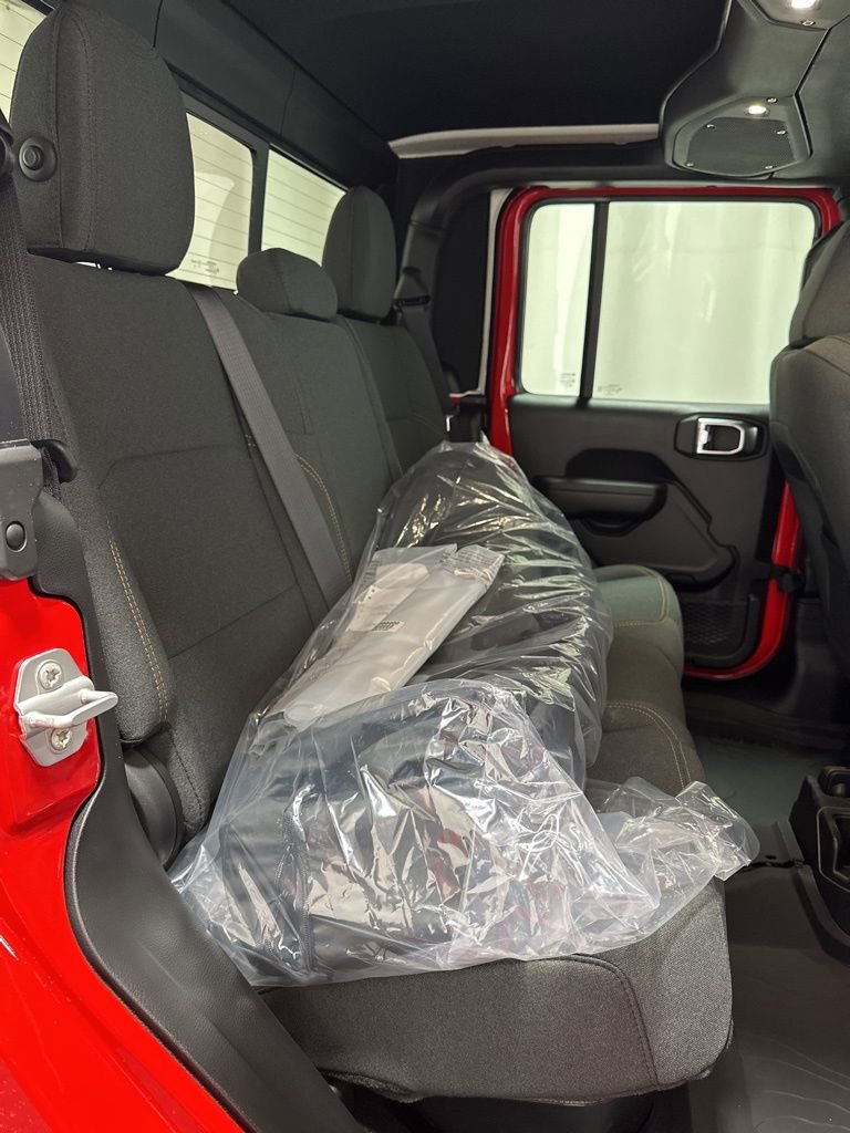 New 2025 Jeep Gladiator Sport AWD/4WD image 21