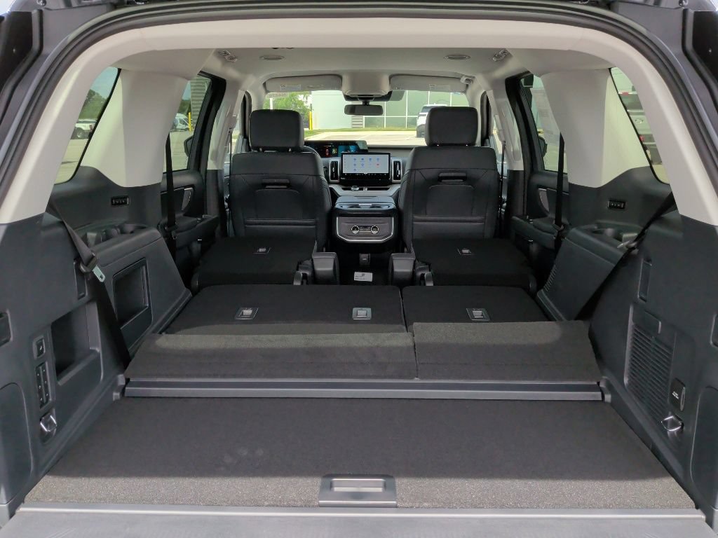New 2026 Ford Expedition Active RWD image 43