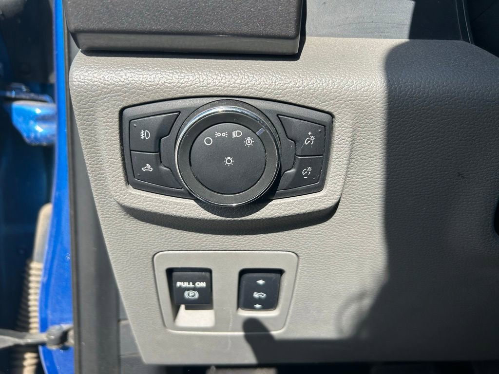 Used 2015 Ford F150 XLT w/ Equipment Group 302A Luxury AWD/4WD image 13