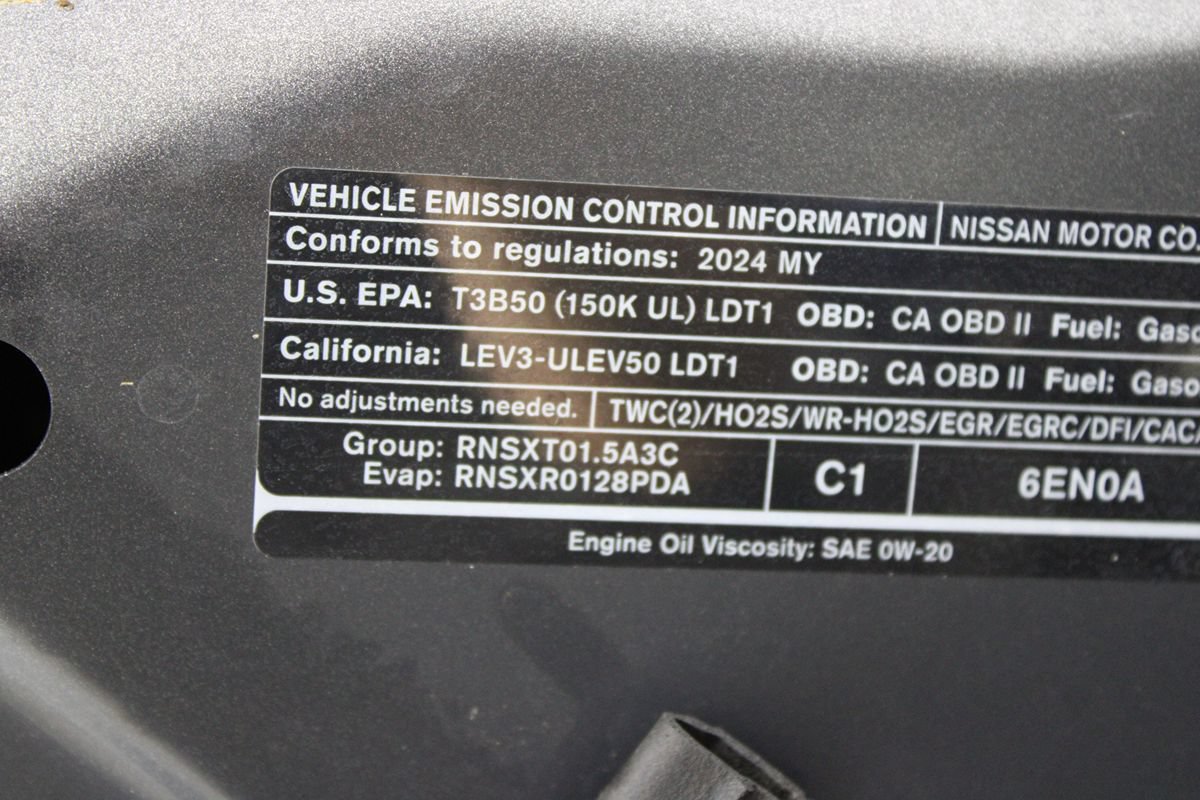 Used 2024 Nissan Rogue S FWD image 31