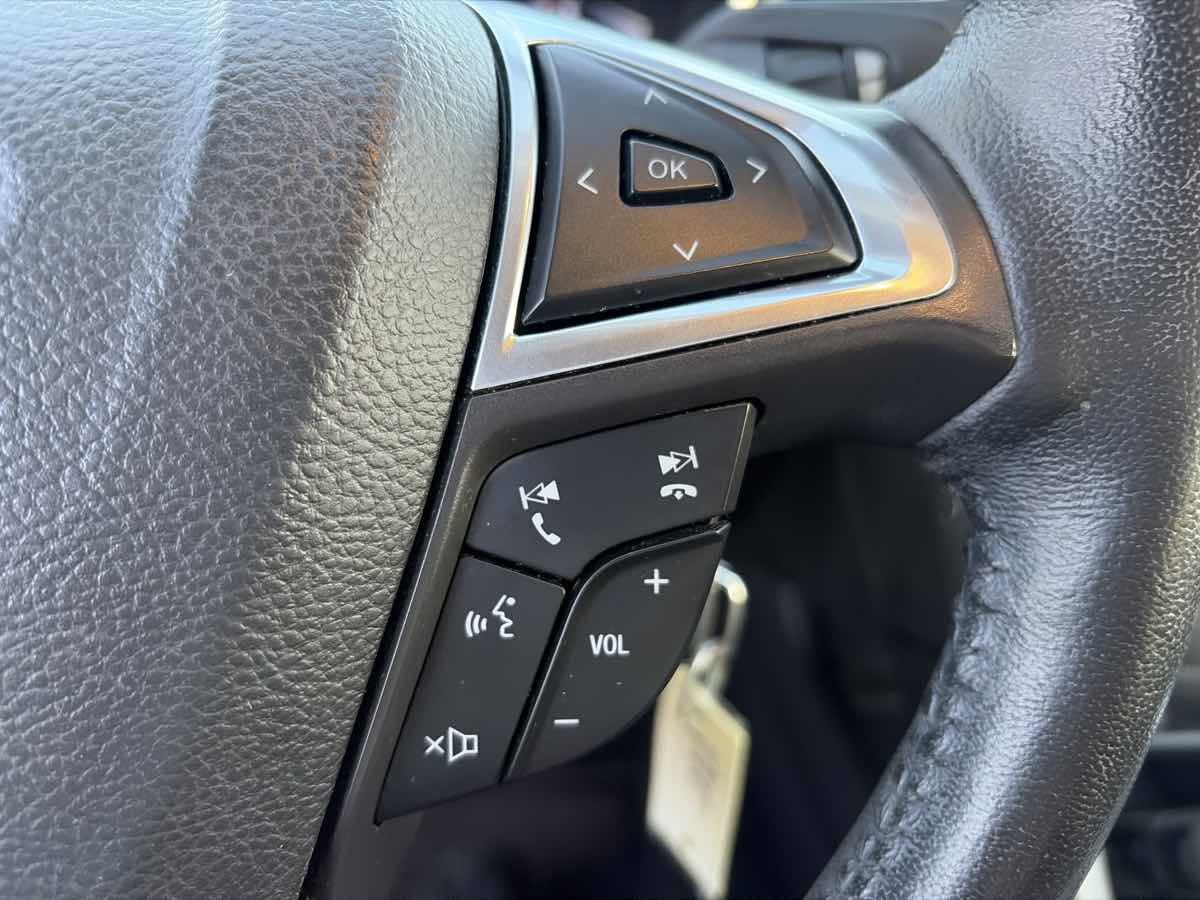 Used 2015 Ford Fusion SE w/ Equipment Group 502A FWD image 36