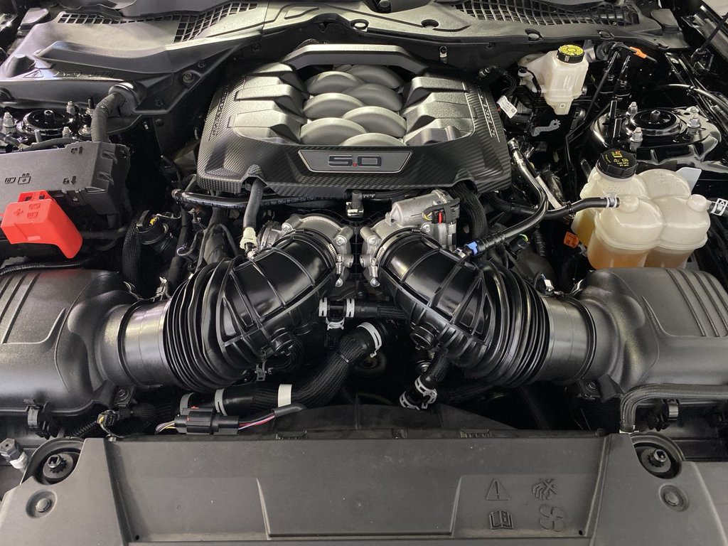 Used 2025 Ford Mustang GT RWD image 33