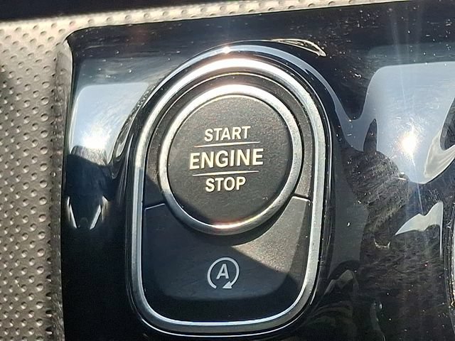 Used 2025 Mercedes-Benz CLA 250 4MATIC image 19