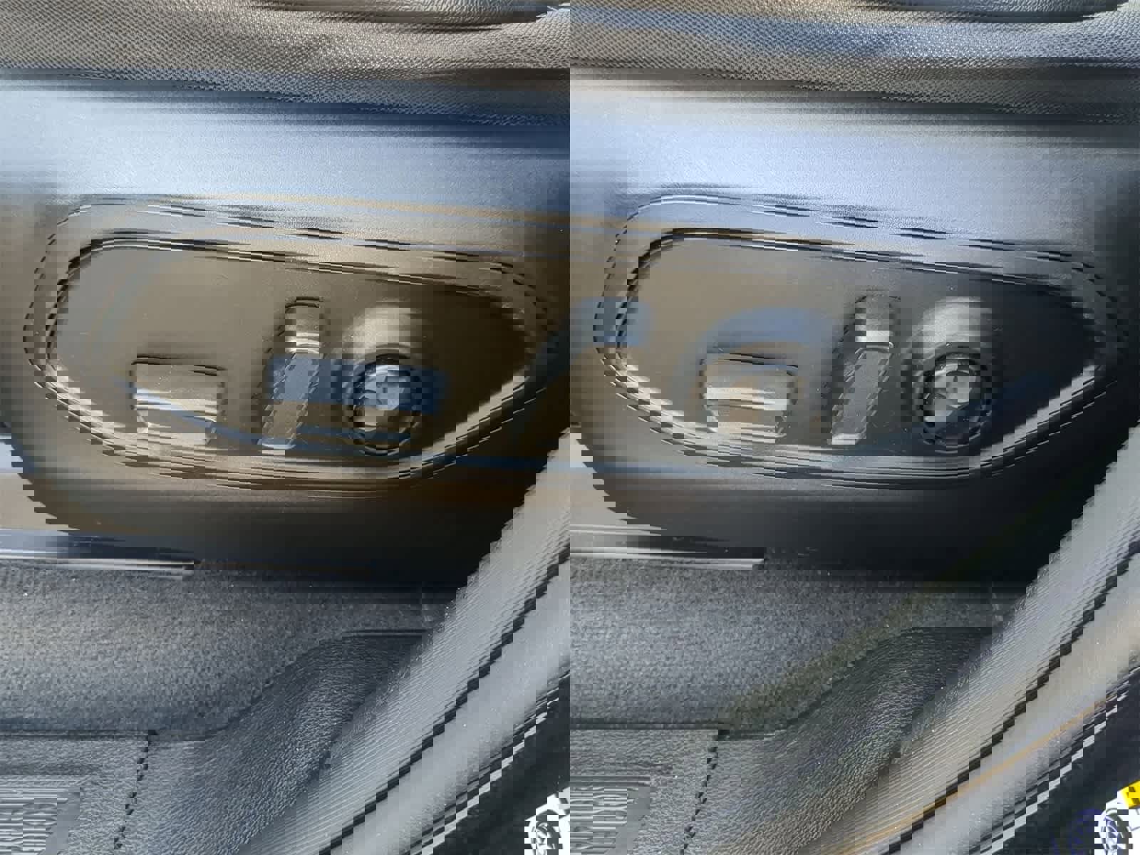 Used 2022 Jeep Grand Cherokee Limited image 17