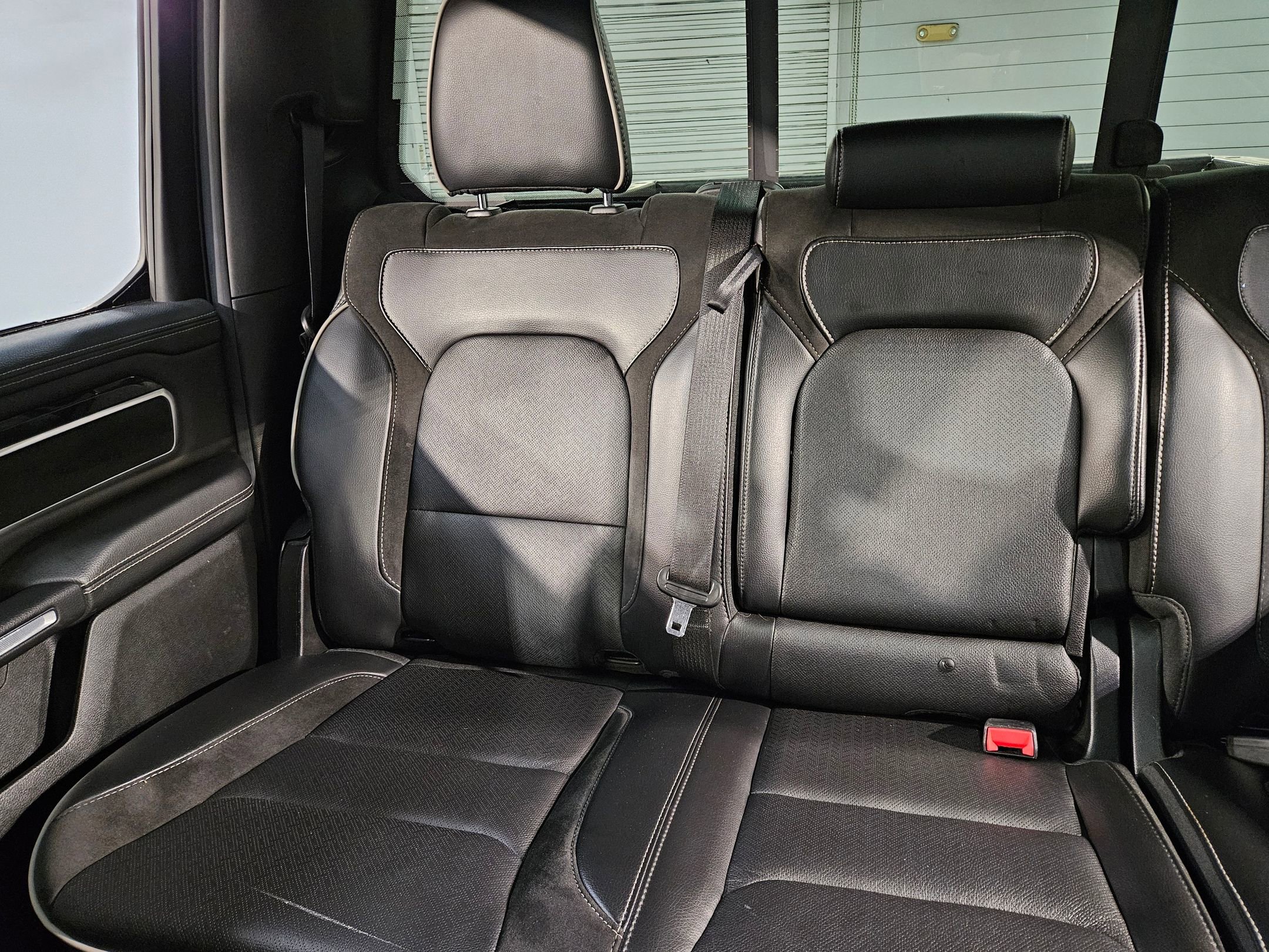 Used 2020 RAM 1500 Laramie w/ Sport Appearance Package AWD/4WD image 12