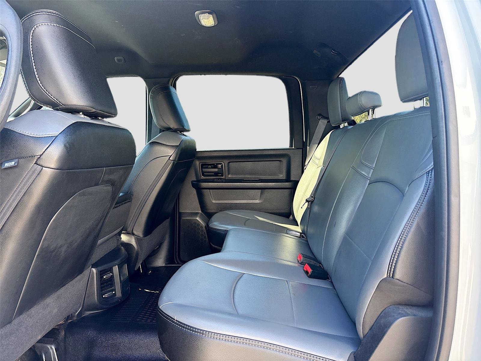 Used 2022 RAM 2500 Tradesman w/ Chrome Appearance Group image 27