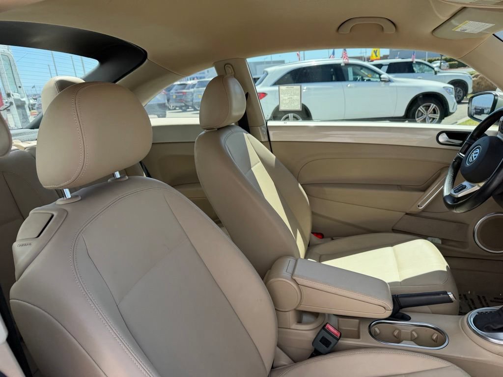Used 2014 Volkswagen Beetle 2.5 FWD image 17