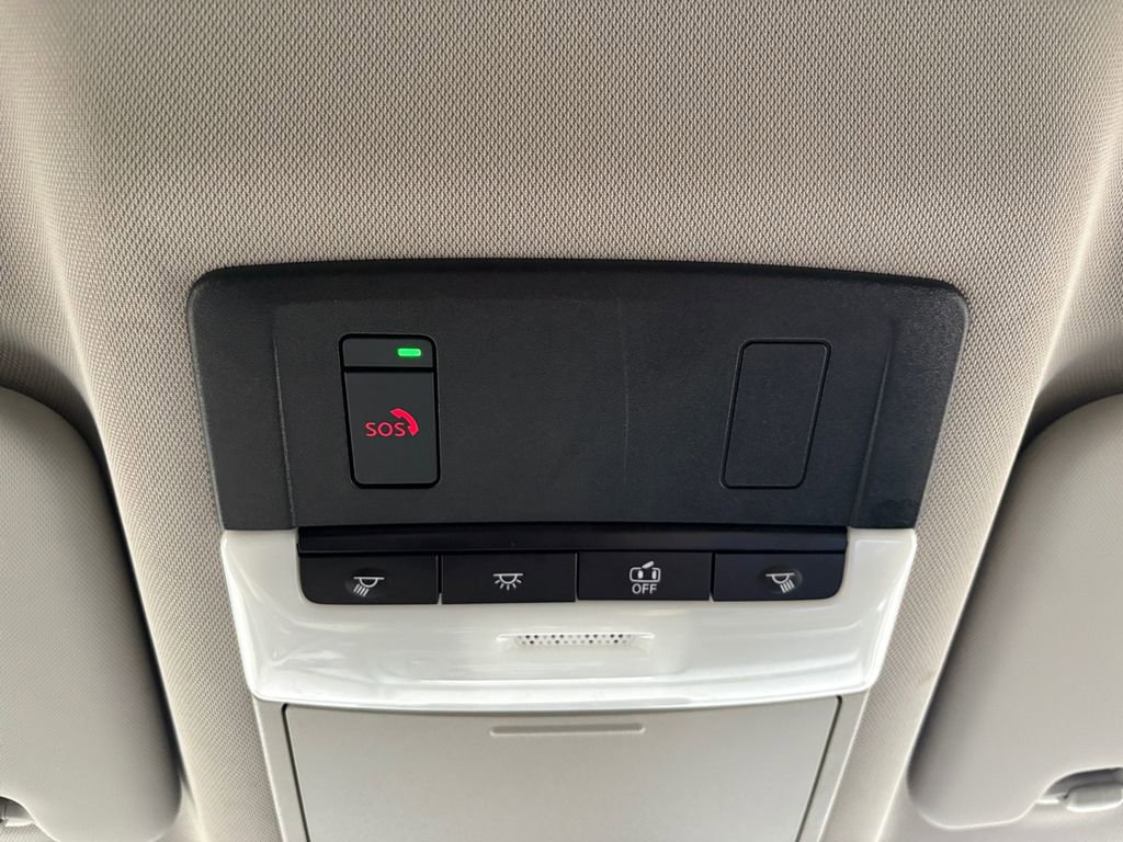 Used 2023 Nissan Rogue SV image 26