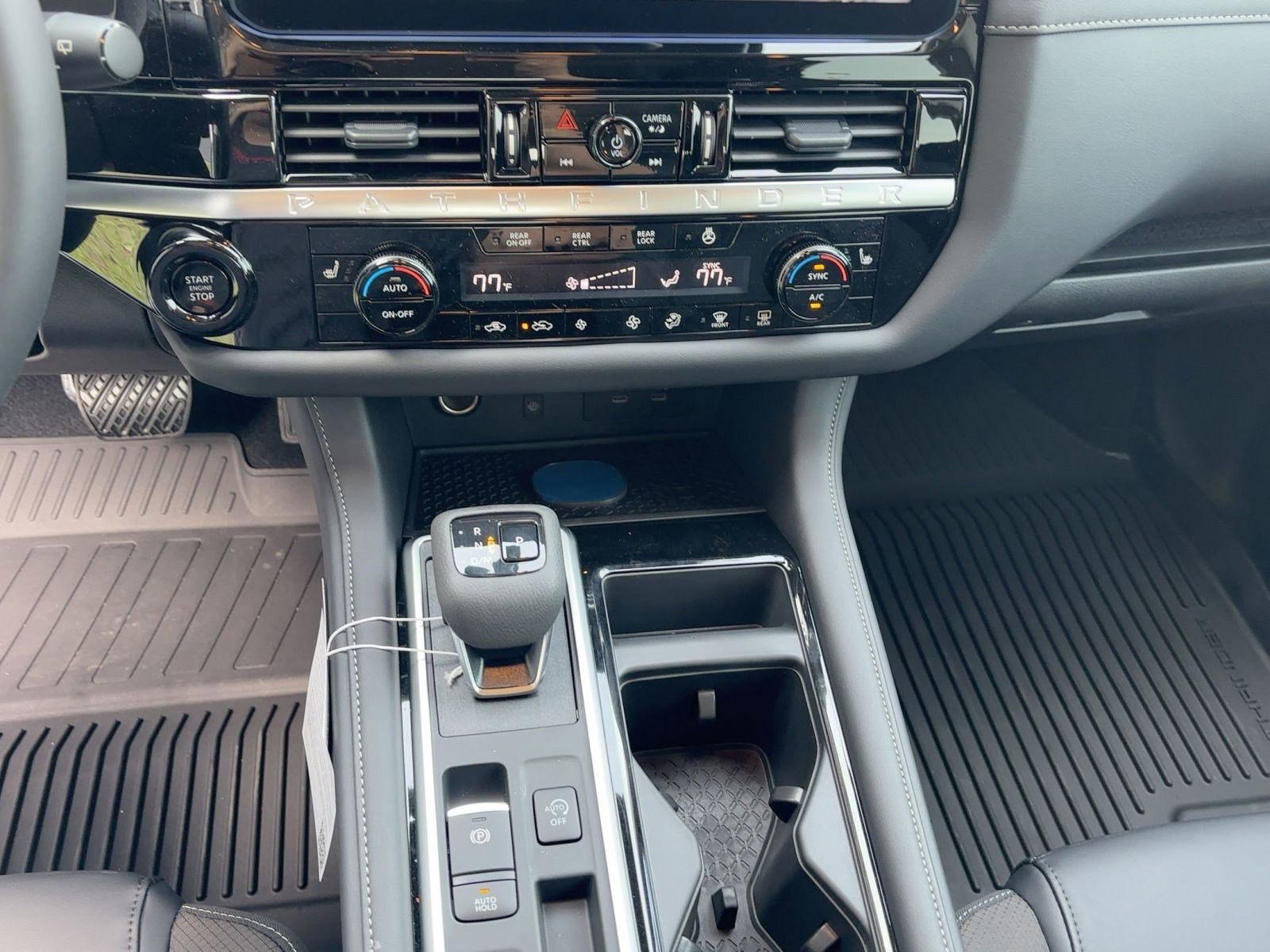 New 2026 Nissan Pathfinder SL image 25