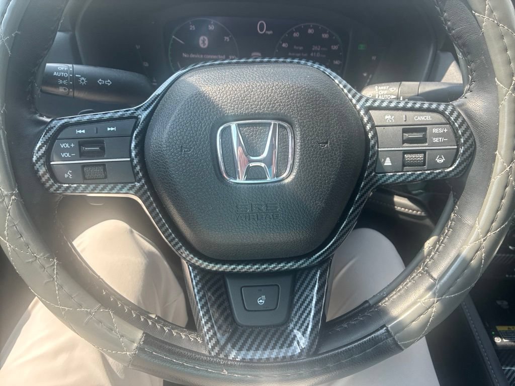 Used 2025 Honda Accord Touring image 4