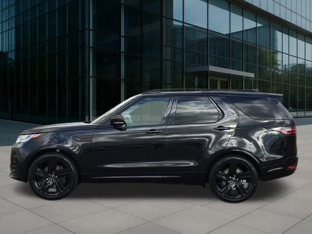 New 2024 Land Rover Discovery Dynamic SE image 2