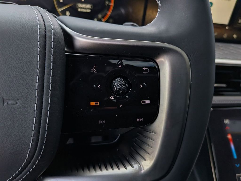 New 2026 INFINITI QX80 Autograph w/ Premium Cargo Package image 17