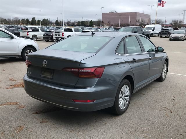 Used 2019 Volkswagen Jetta SE image 9