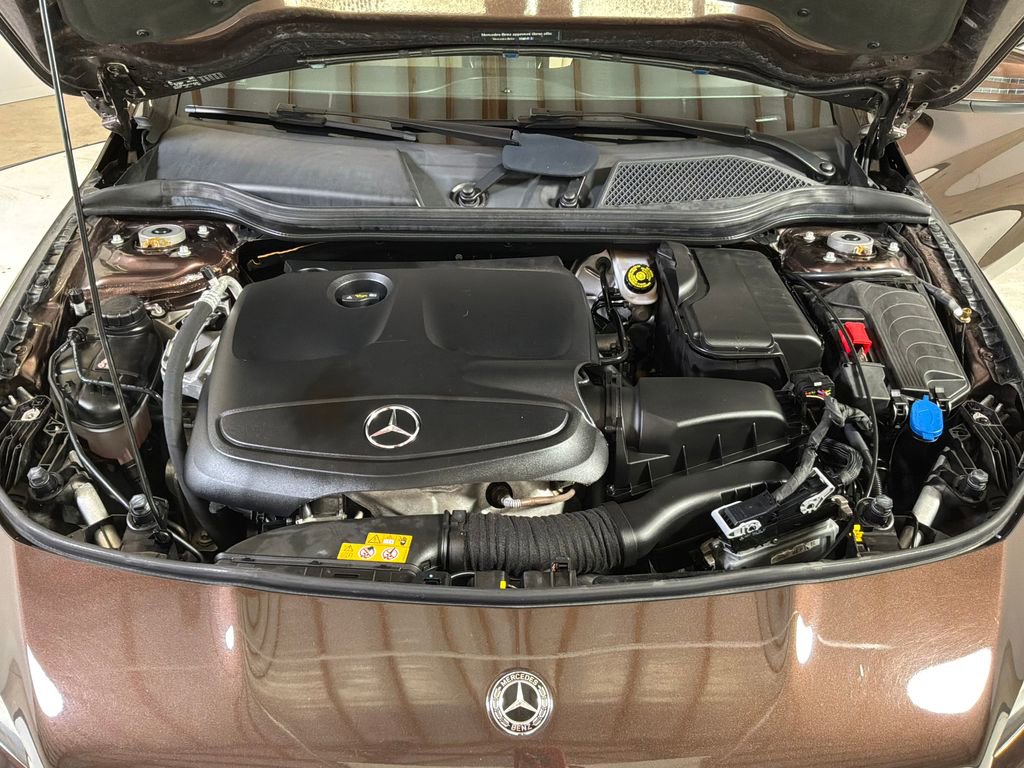 Used 2018 Mercedes-Benz CLA 250 4MATIC image 28