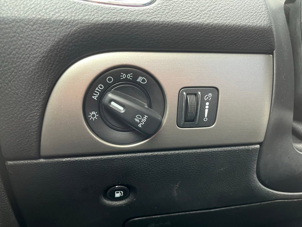 Used 2018 Dodge Durango SXT w/ Quick Order Package 2BB AWD/4WD image 14