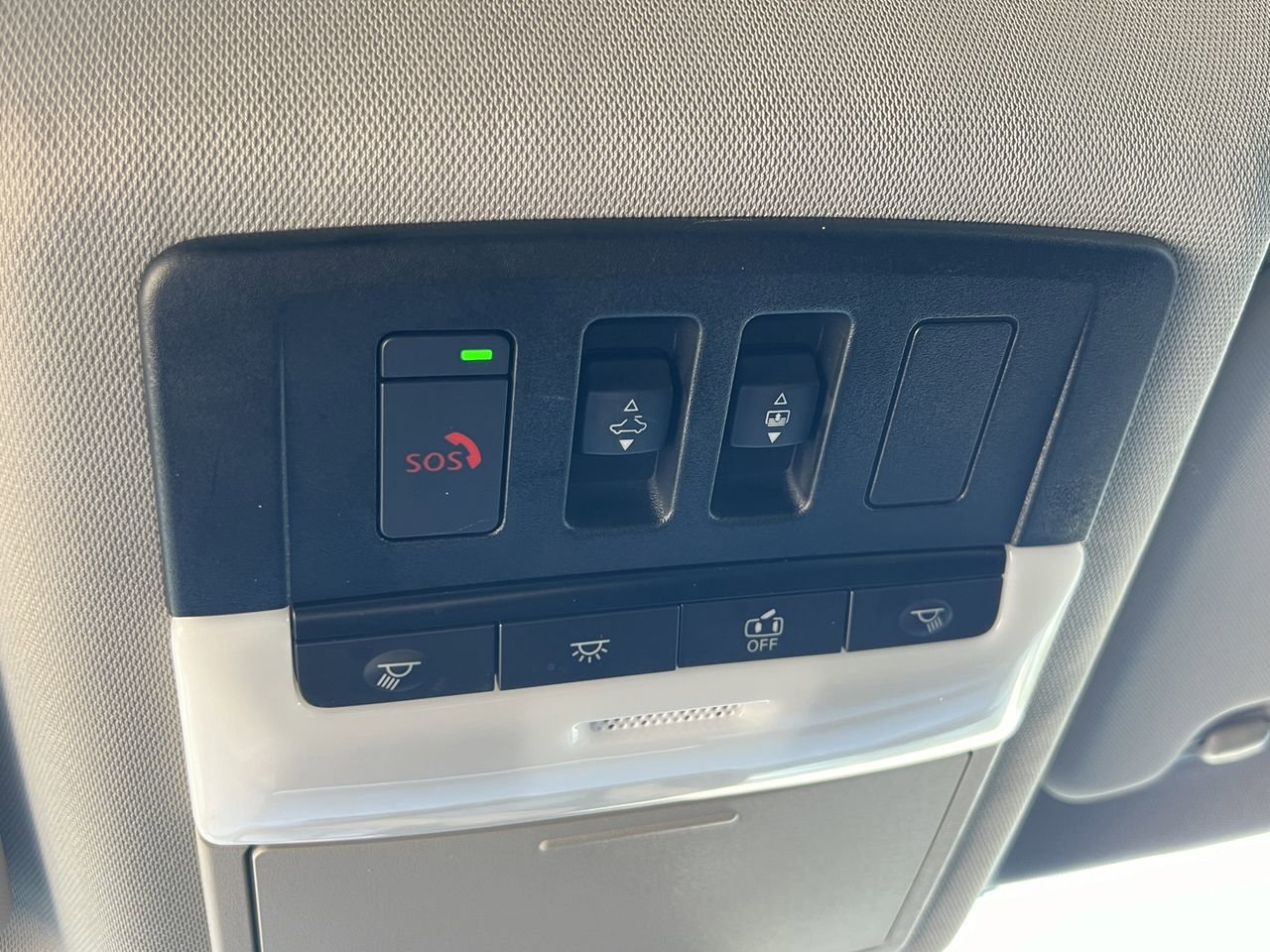 Certified 2025 Nissan Rogue Platinum image 24