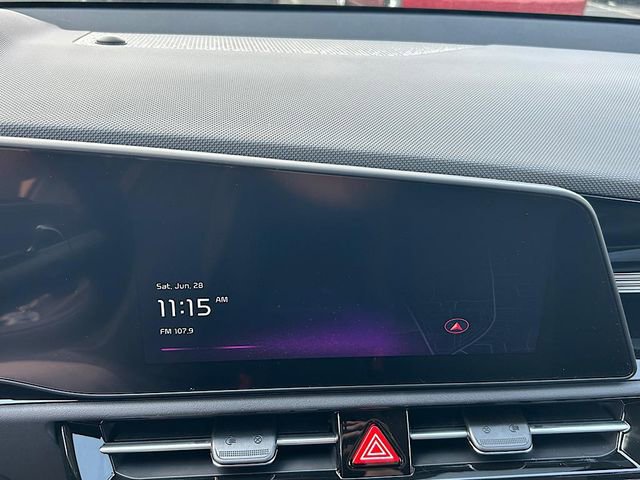 New 2025 Kia Niro EX image 16