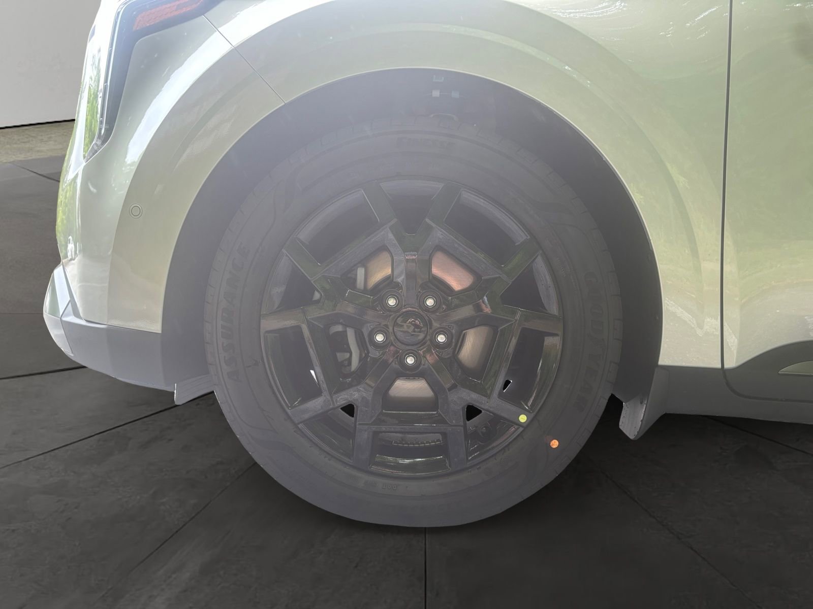 New 2026 Kia Carnival SX w/ SX Dark Edition Package FWD image 14