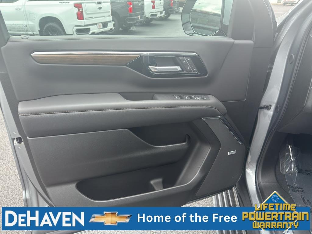 New 2026 Chevrolet Suburban High Country AWD/4WD image 21