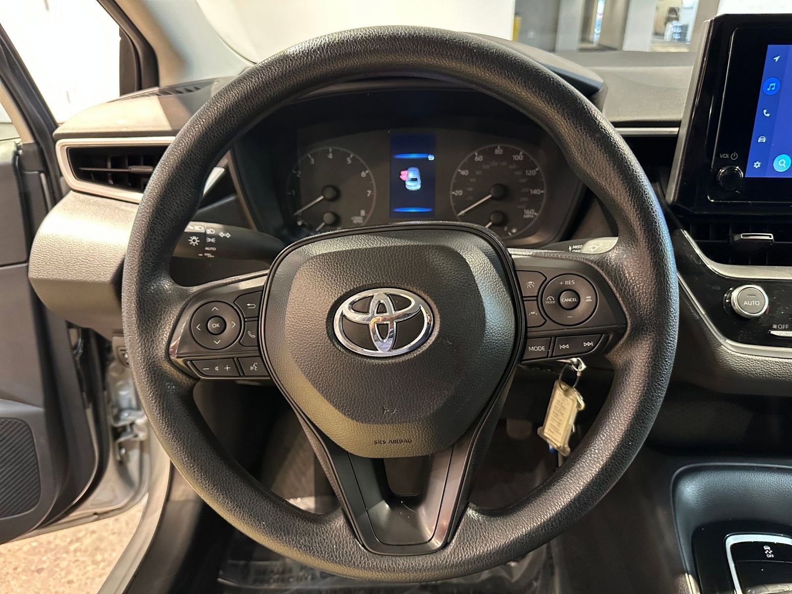 Used 2025 Toyota Corolla LE image 29