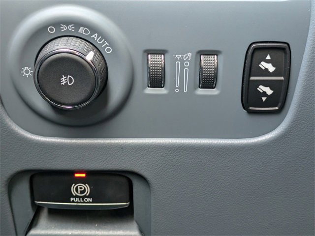 Used 2022 Jeep Grand Wagoneer Series III w/ Rear Seat Video Group 1 image 28