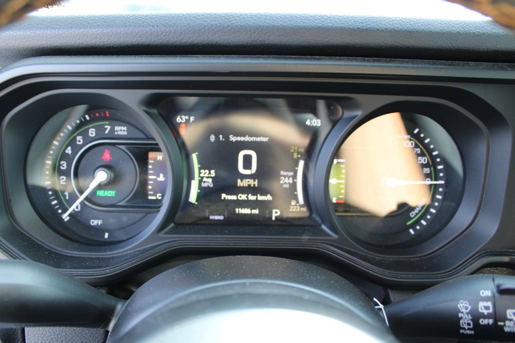Used 2024 Jeep Wrangler Unlimited image 16