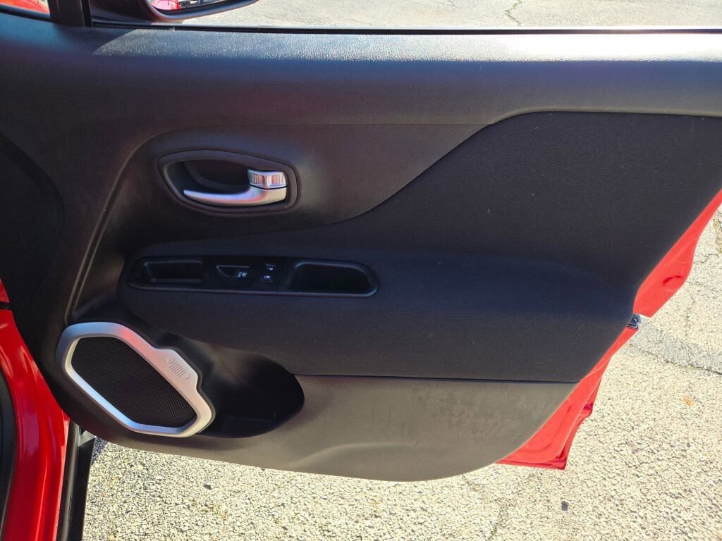 Used 2021 Jeep Renegade Sport AWD/4WD image 7