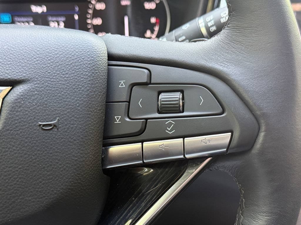 Used 2024 Cadillac XT6 Premium Luxury w/ LPO, Floor Liner Package FWD image 25