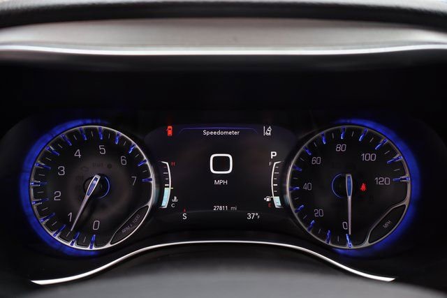 Used 2024 Chrysler Pacifica Limited w/ S Appearance Package image 14