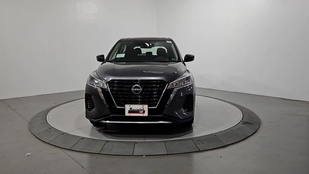 New 2025 Nissan Kicks Play S image 9
