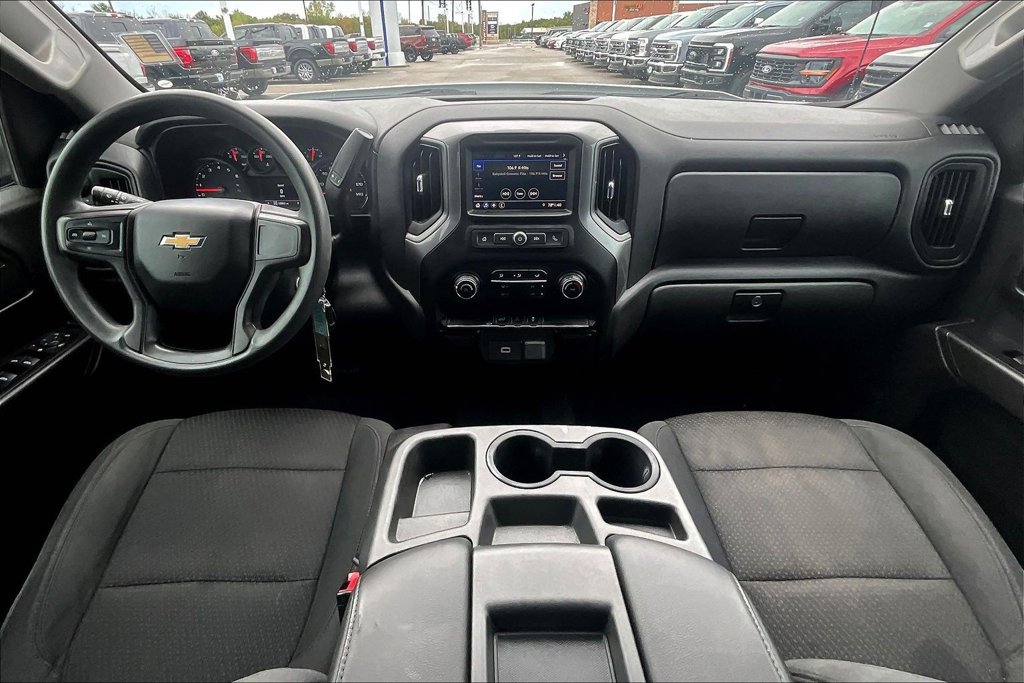 Used 2020 Chevrolet Silverado 1500 Custom w/ Custom Value Package AWD/4WD image 15