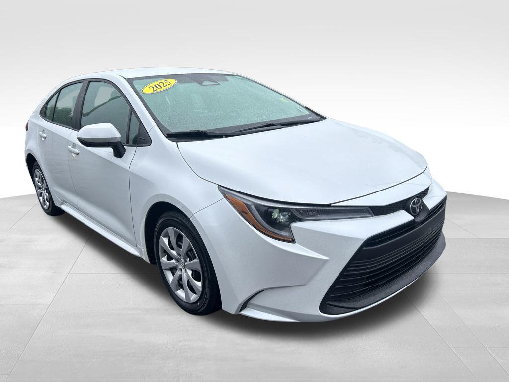 Certified 2025 Toyota Corolla LE FWD image 7