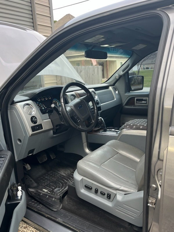 Used 2014 Ford F150 Lariat w/ Equipment Group 502A Luxury AWD/4WD image 13