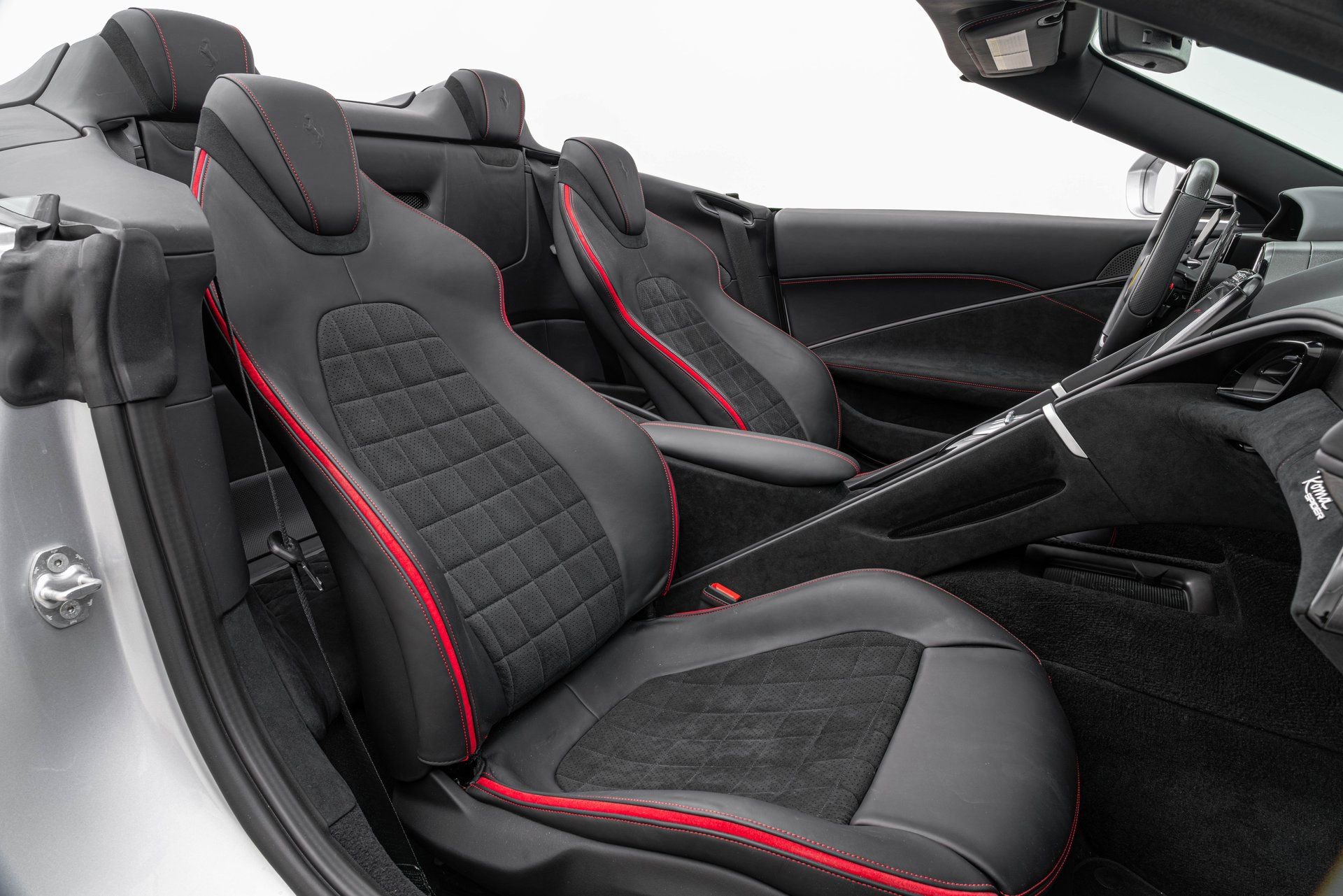 Certified 2025 Ferrari Roma Spider RWD image 57