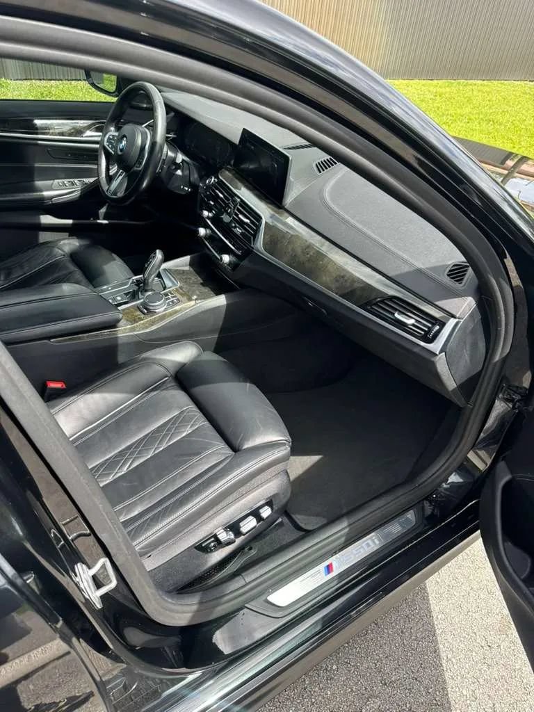 Used 2020 BMW M550i xDrive AWD/4WD image 11