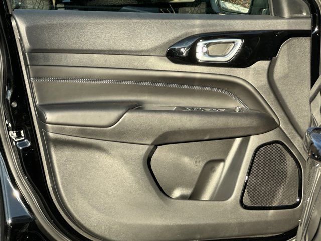 New 2026 Jeep Compass Limited image 10