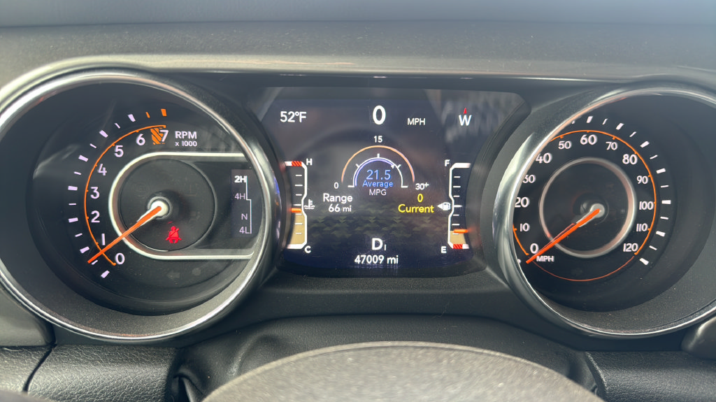 Used 2023 Jeep Gladiator Overland AWD/4WD image 18