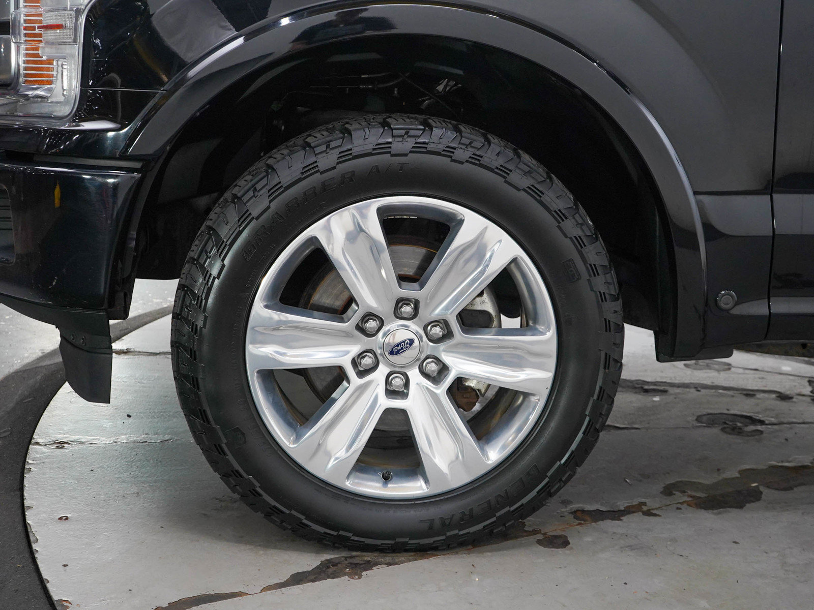 Used 2018 Ford F150 Platinum w/ Equipment Group 701A Luxury AWD/4WD image 27