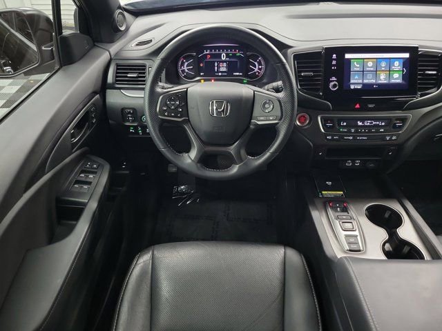 Certified 2025 Honda Passport EX-L image 15