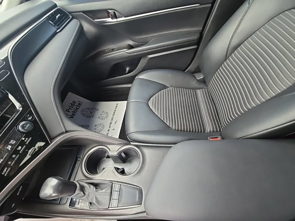 Used 2022 Toyota Camry SE FWD image 23