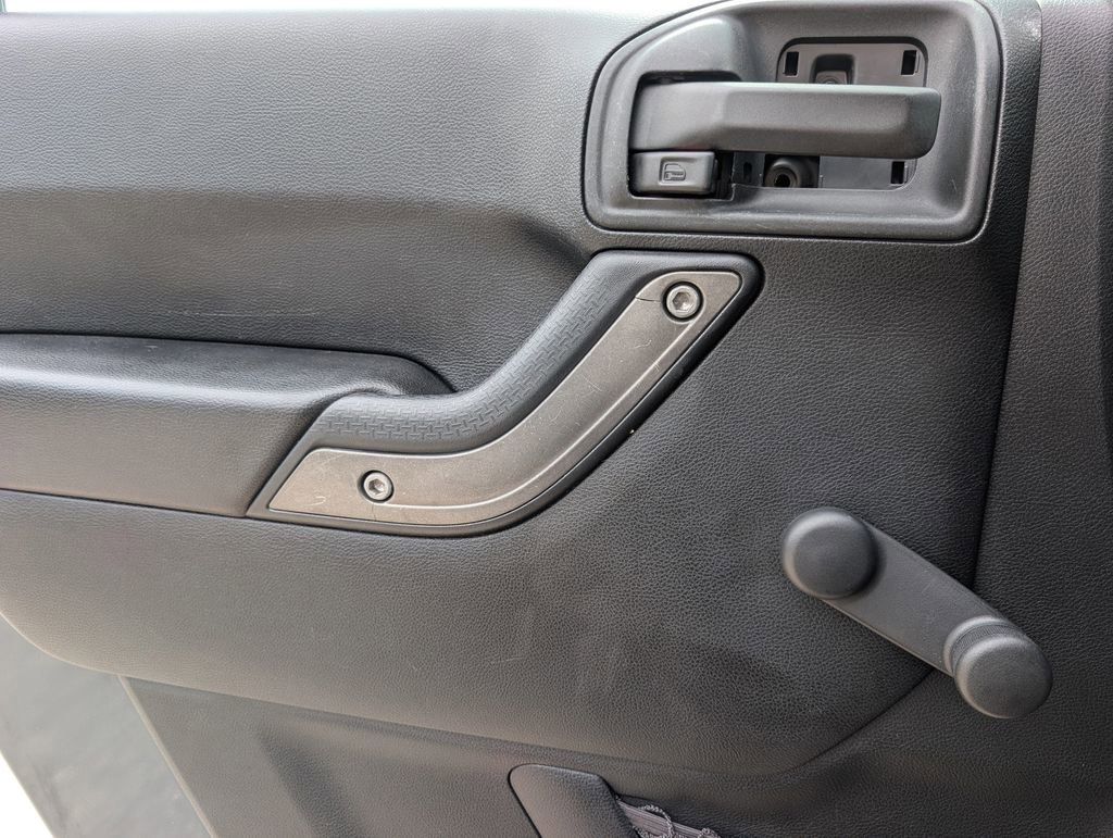 Used 2016 Jeep Wrangler Sport image 19